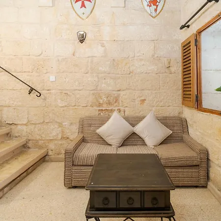 1859 Knights Castle - Sliema Ferries - Seaside Holiday home