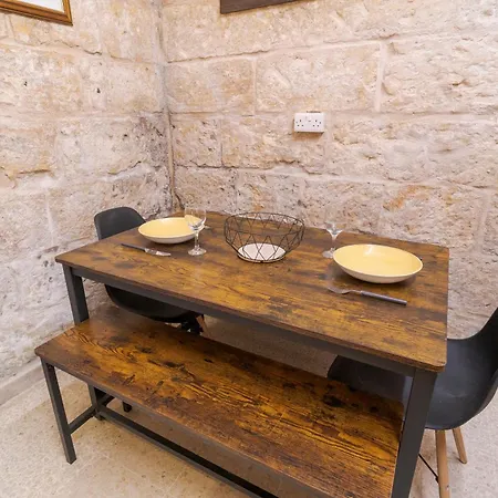 1859 Knights Castle - Sliema Ferries - Seaside Holiday home Gzira