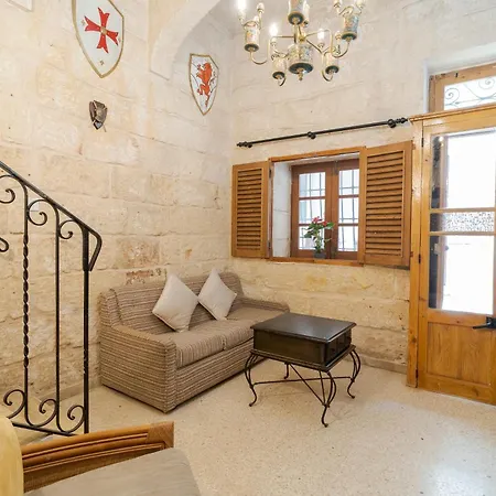 1859 Knights Castle - Sliema Ferries - Seaside Holiday home Gzira