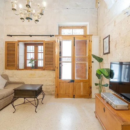 1859 Knights Castle - Sliema Ferries - Seaside Holiday home