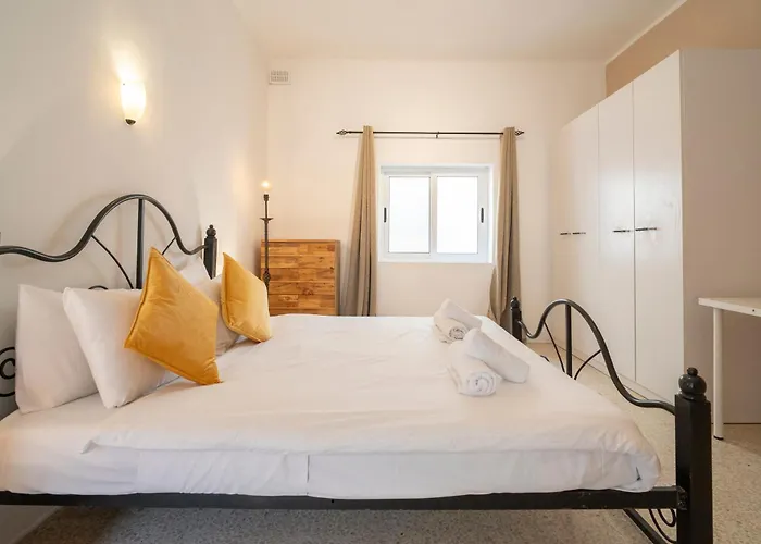 1859 Knights Castle - Sliema Ferries - Seaside *